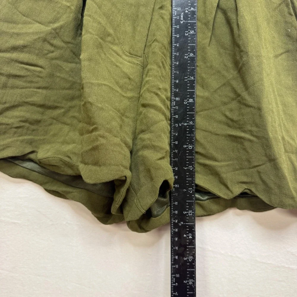 Ee:some‎ Womens Olive Green Scalloped Hem High Waisted Pleated Shorts Size Small